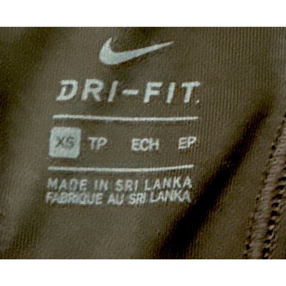 NIKE DRI-FIT Size XS Womens BLK Unlined Wireless Pull On Racer Back Sports Bra - Picture 3 of 3